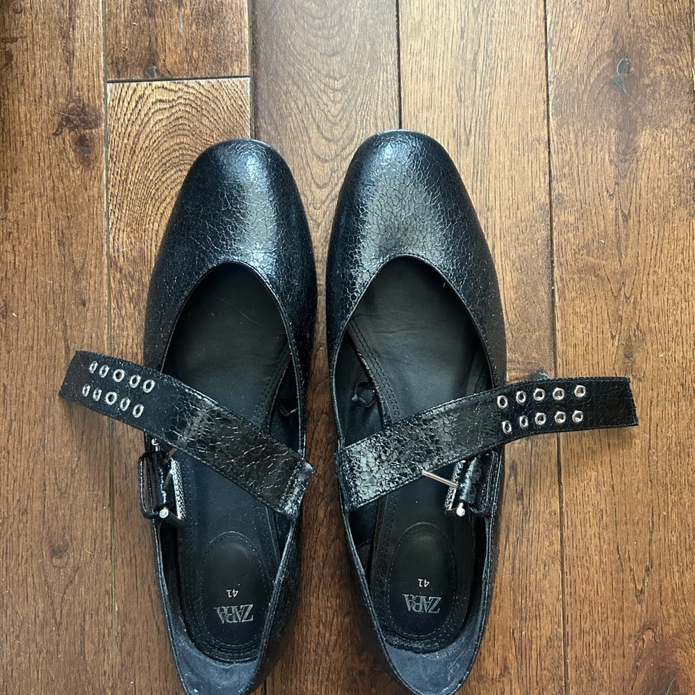 Zara Shiny Black Buckle Flats